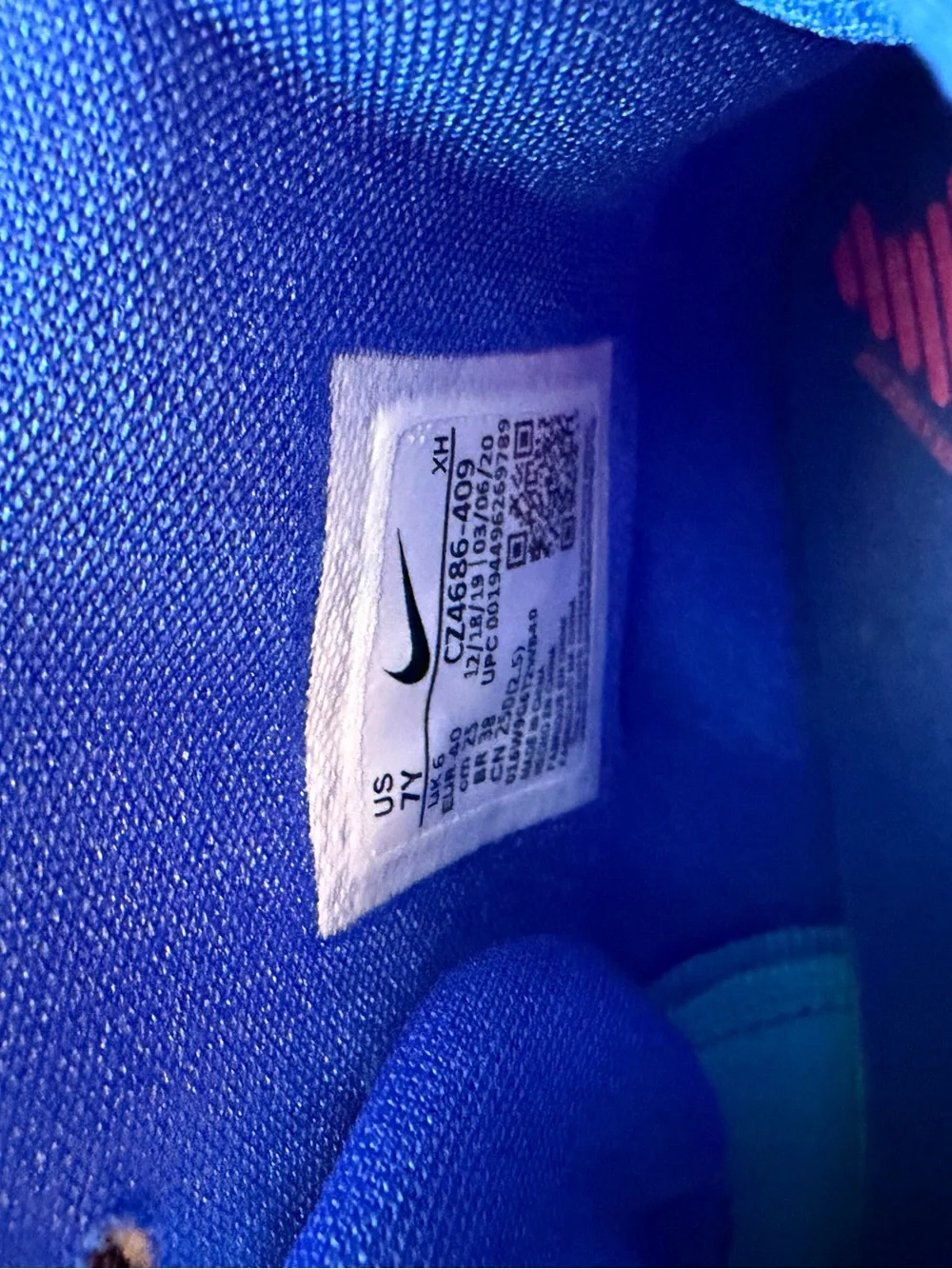 Nike Kyrie 6 - 7Y (8.5 Women’s)
